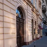 Basilica Corner Apartman *